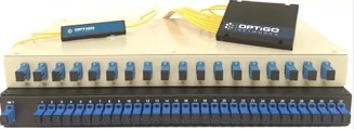 Fiber optic patch panel with multiple blue connectors